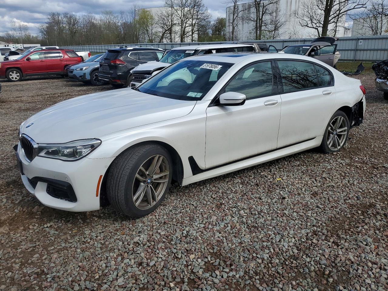 Salvage BMW 7 Series Image