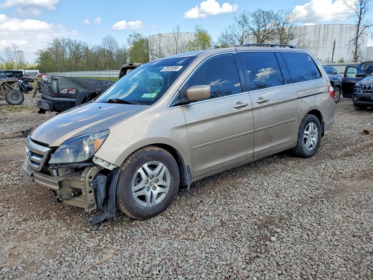 Salvage Honda Odyssey Image
