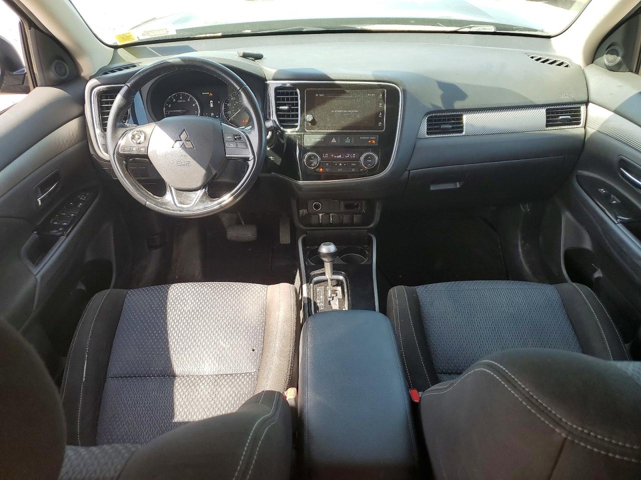 Mitsubishi Outlander Se