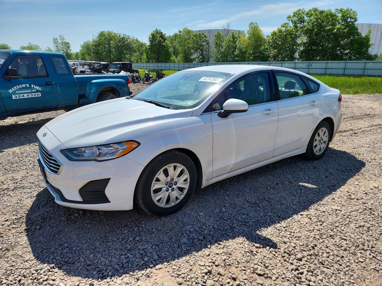 Salvage Ford Fusion Image