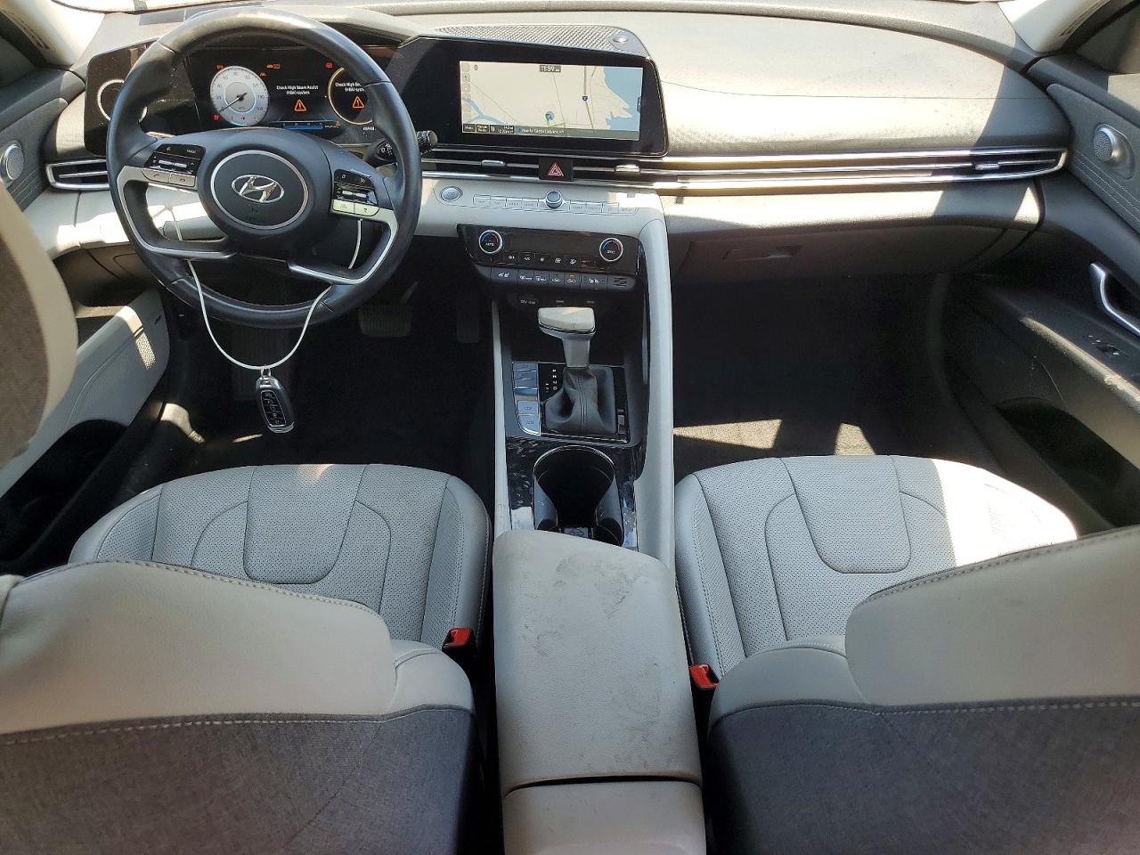 Hyundai ELANTRA Limited