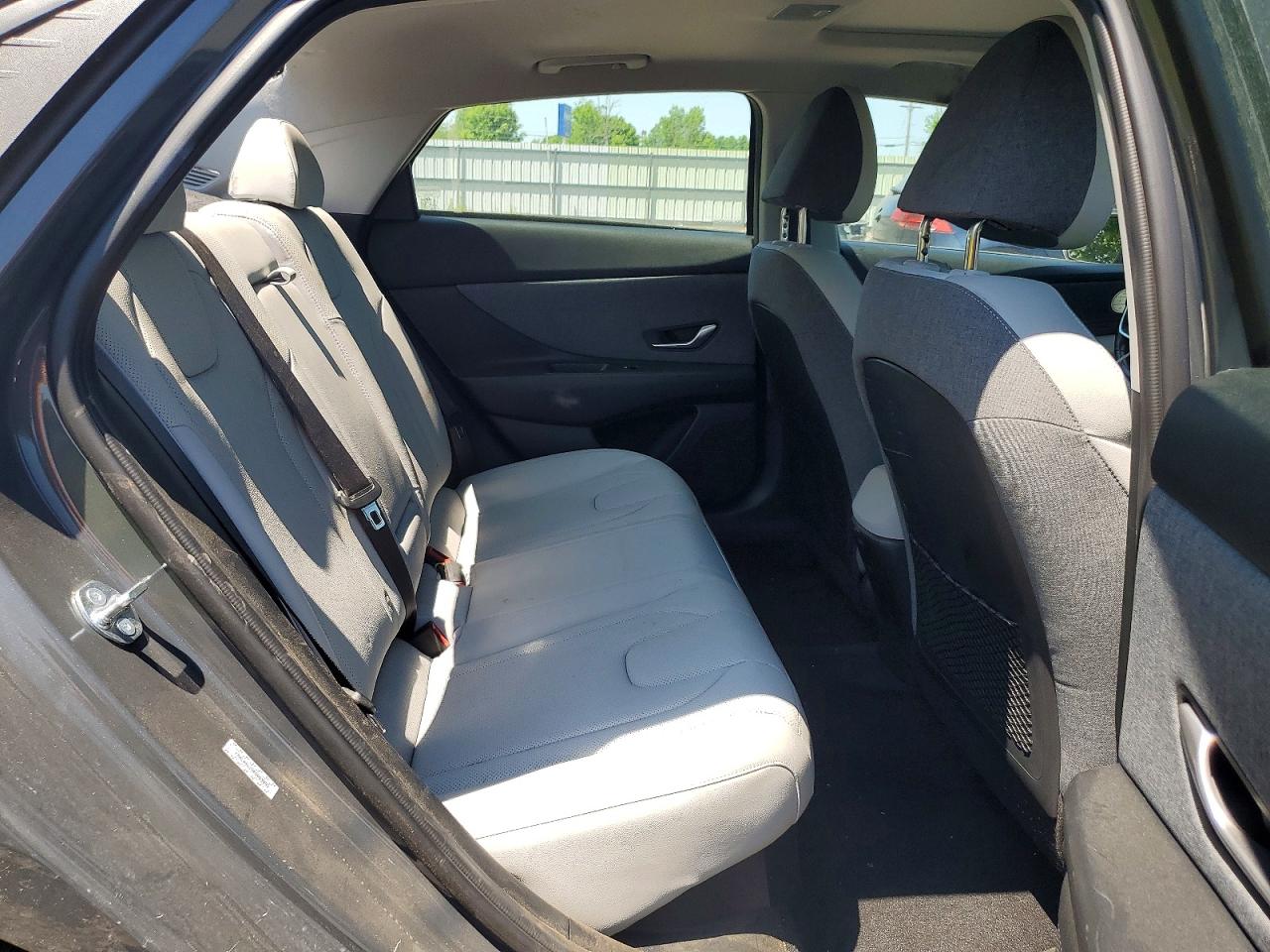 Hyundai ELANTRA Limited