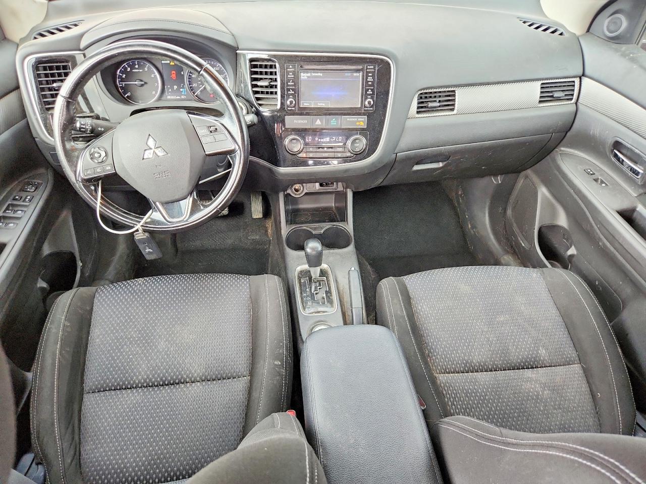 Mitsubishi Outlander Se