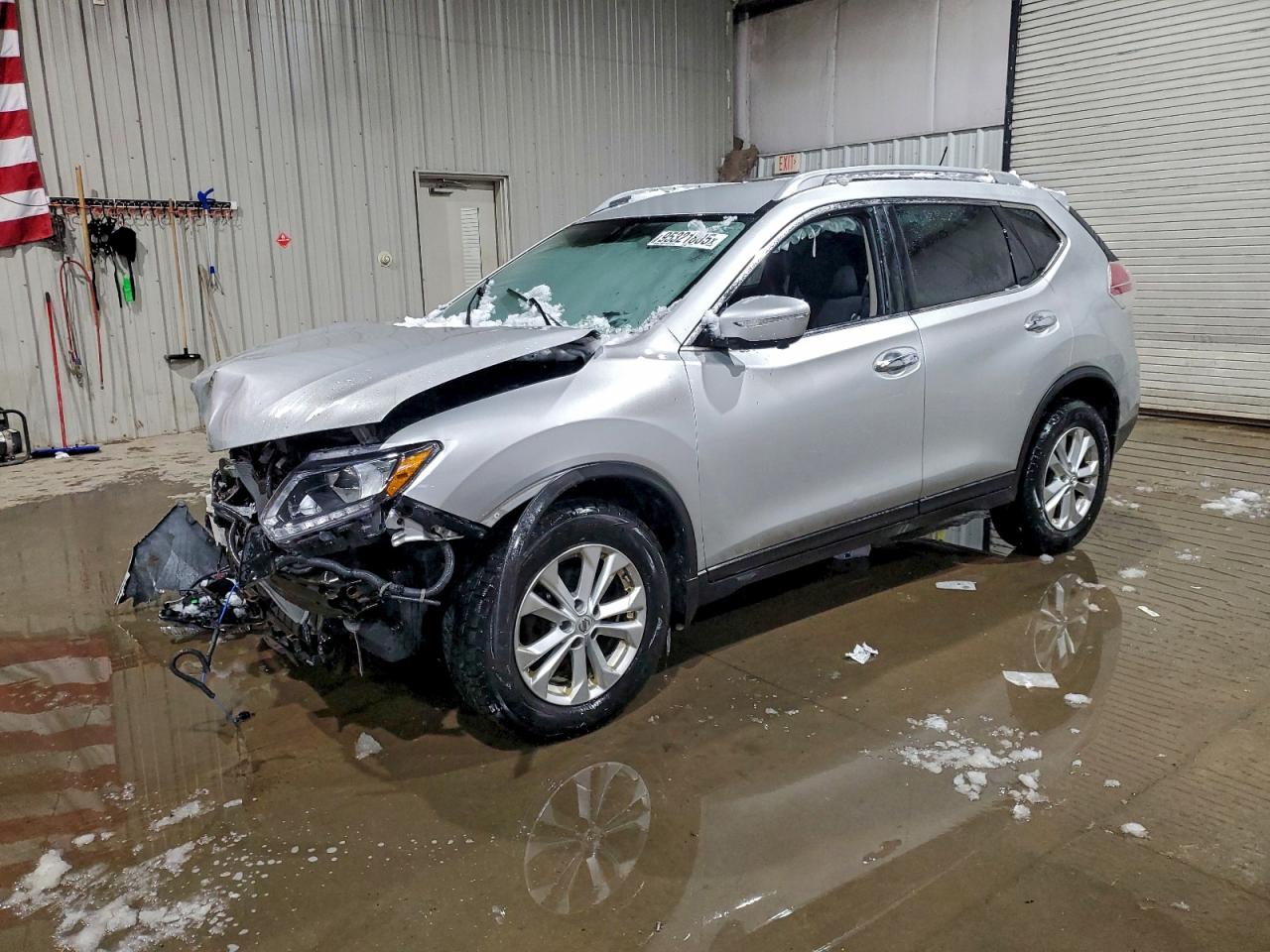 Salvage Nissan Rogue Image