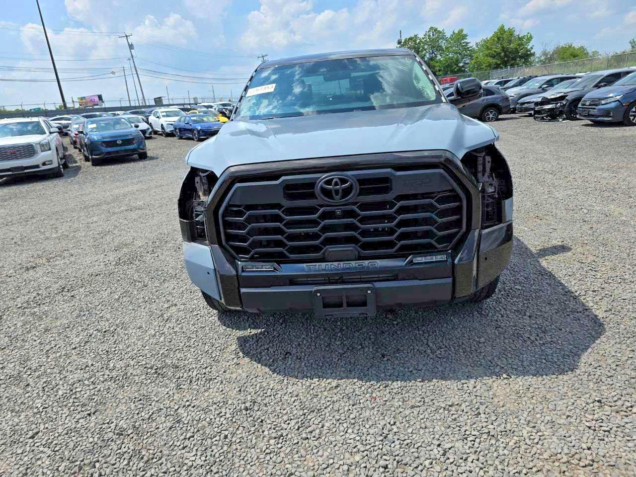 Toyota Tundra Limited