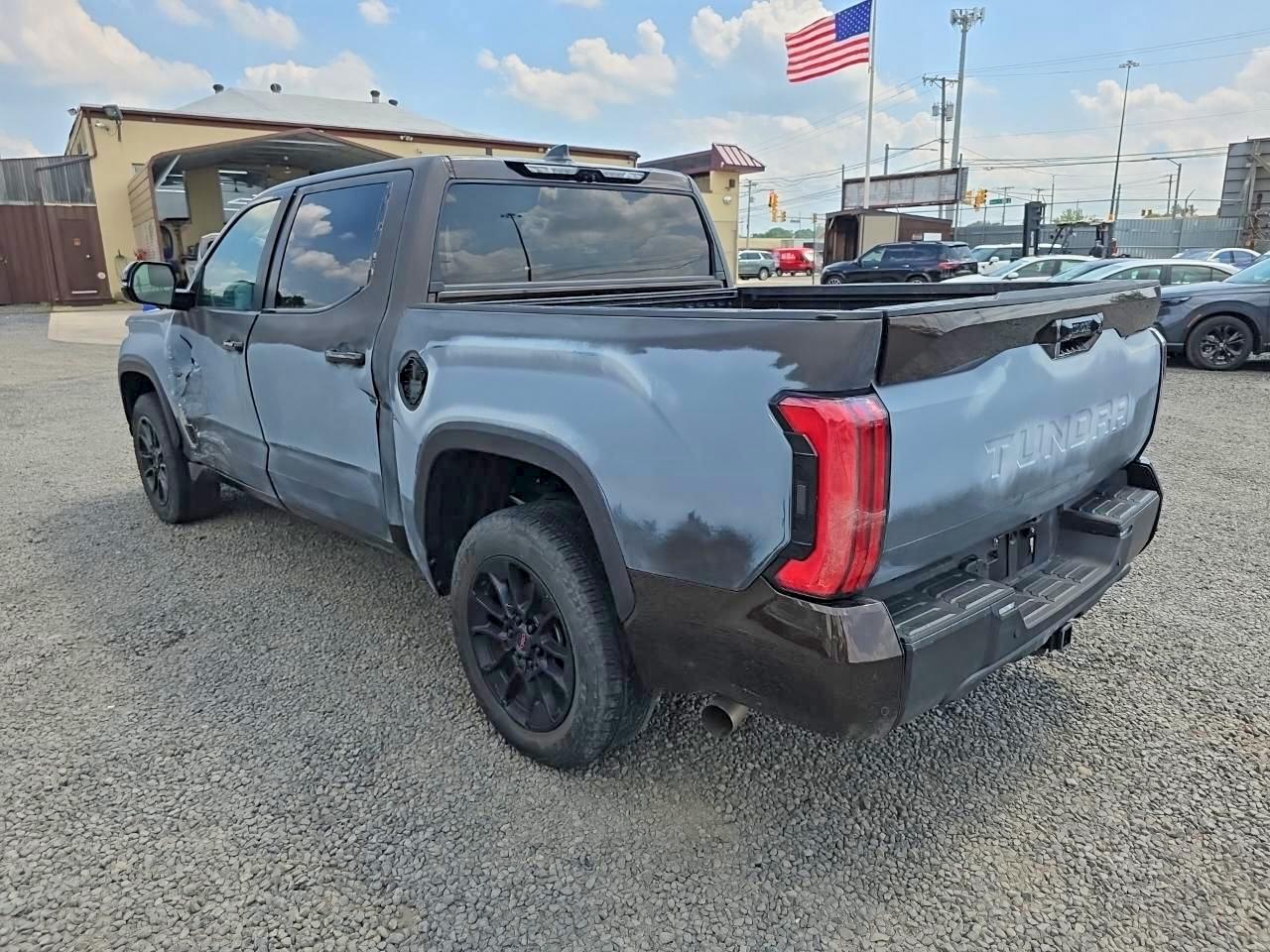Toyota Tundra Limited