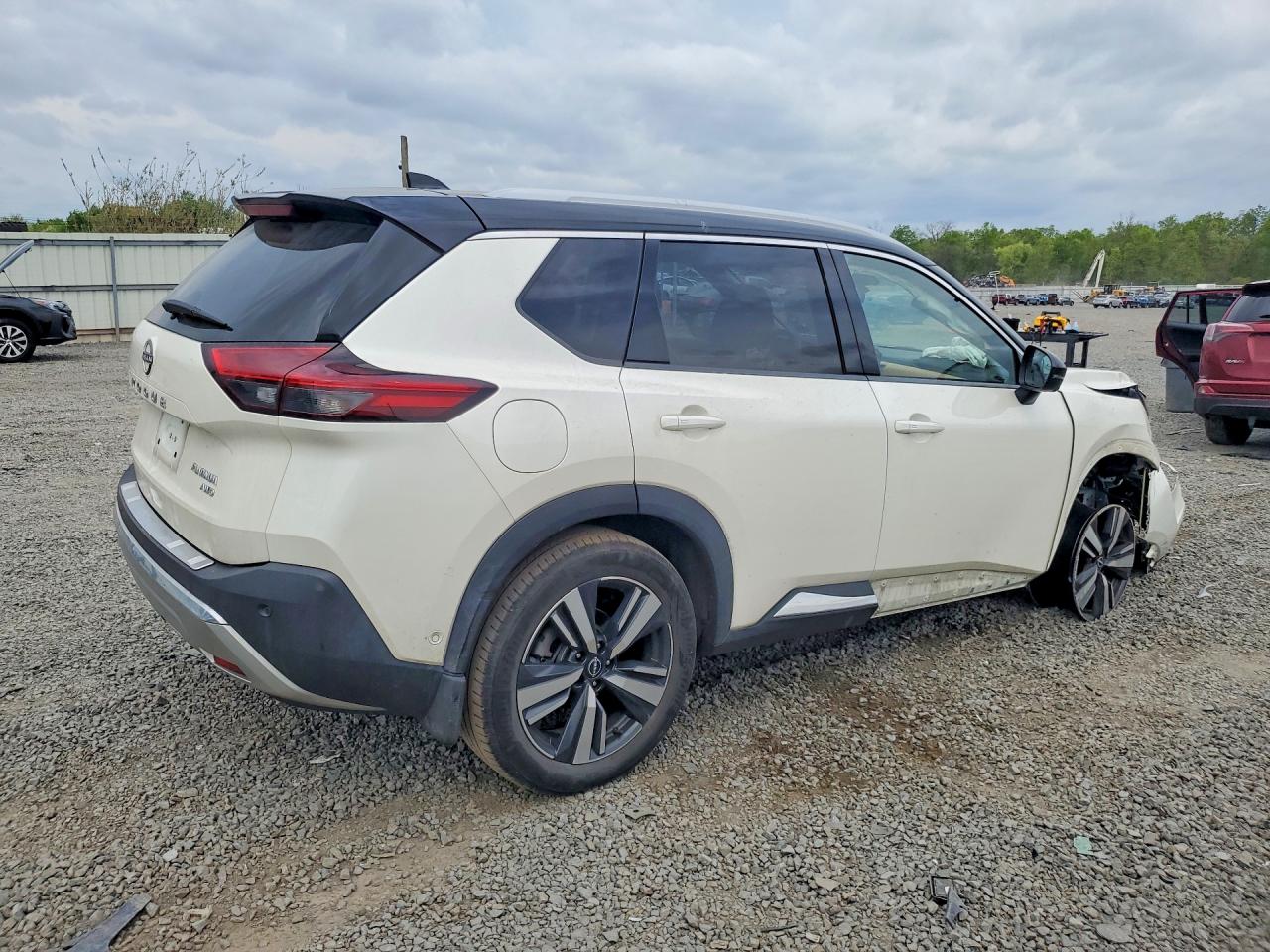 Nissan Rogue Platinum