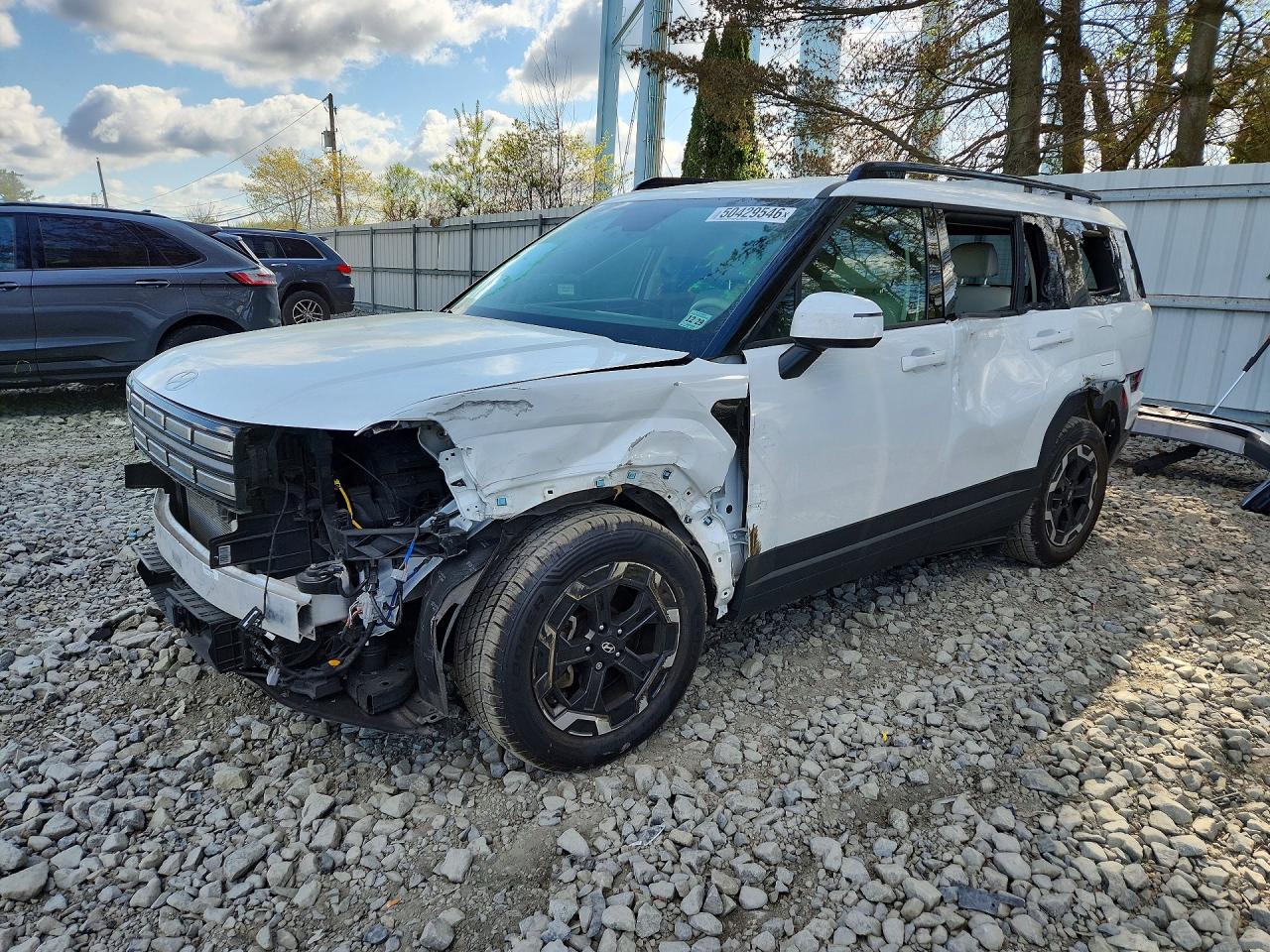 Salvage Hyundai SANTA FE Image