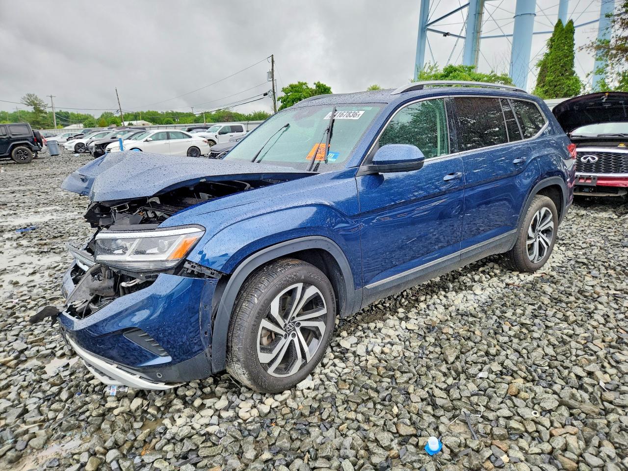 Salvage Volkswagen Atlas Image