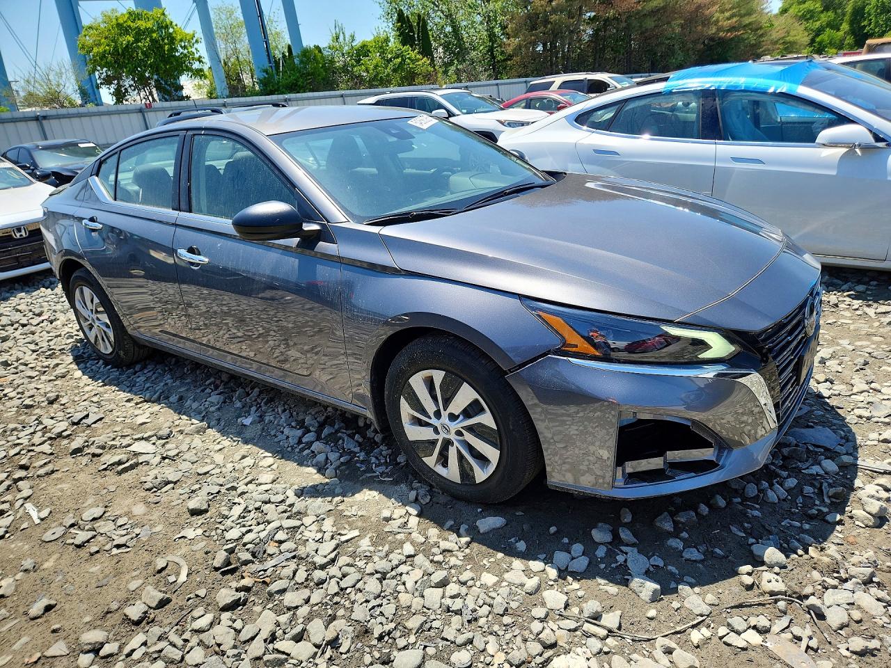 Nissan Altima S