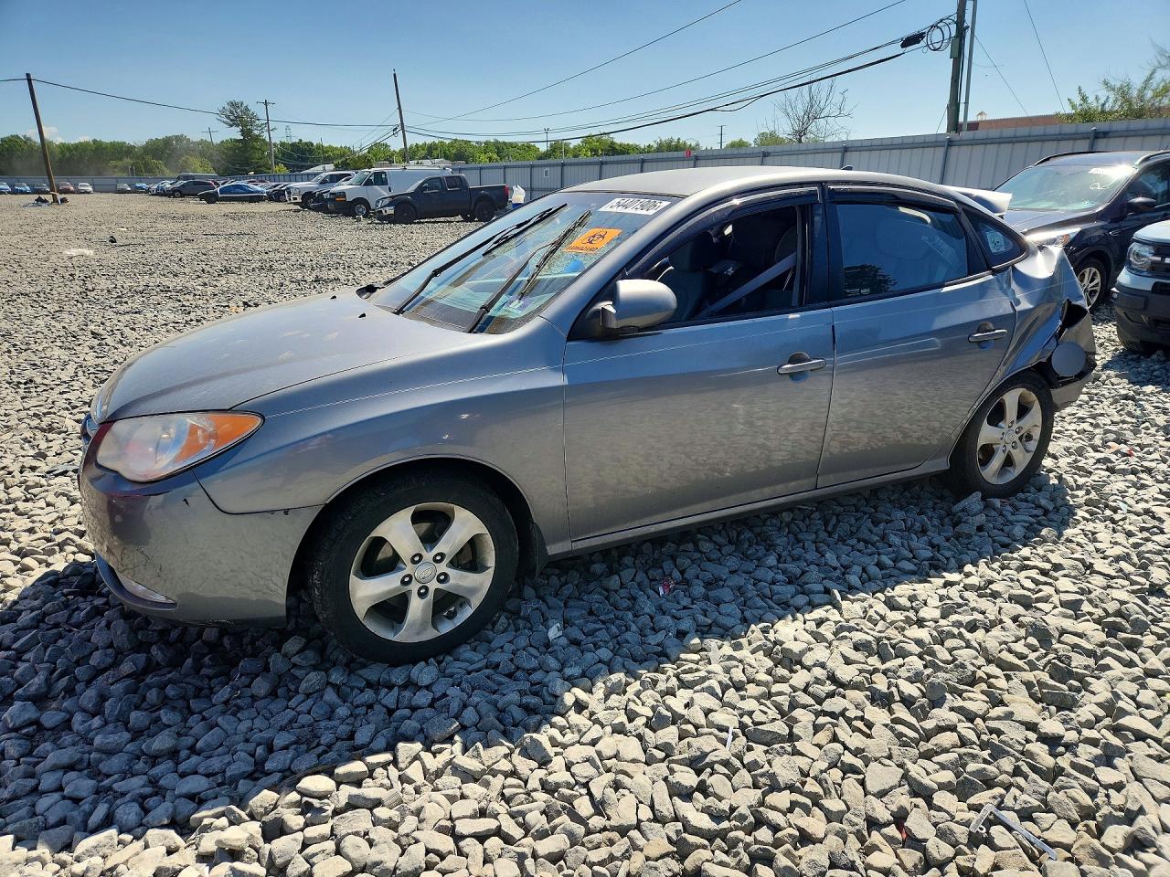 Salvage Hyundai ELANTRA Image