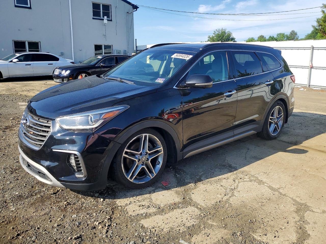 Salvage Hyundai SANTA FE Image