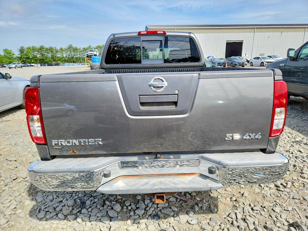 Nissan Frontier Se V6