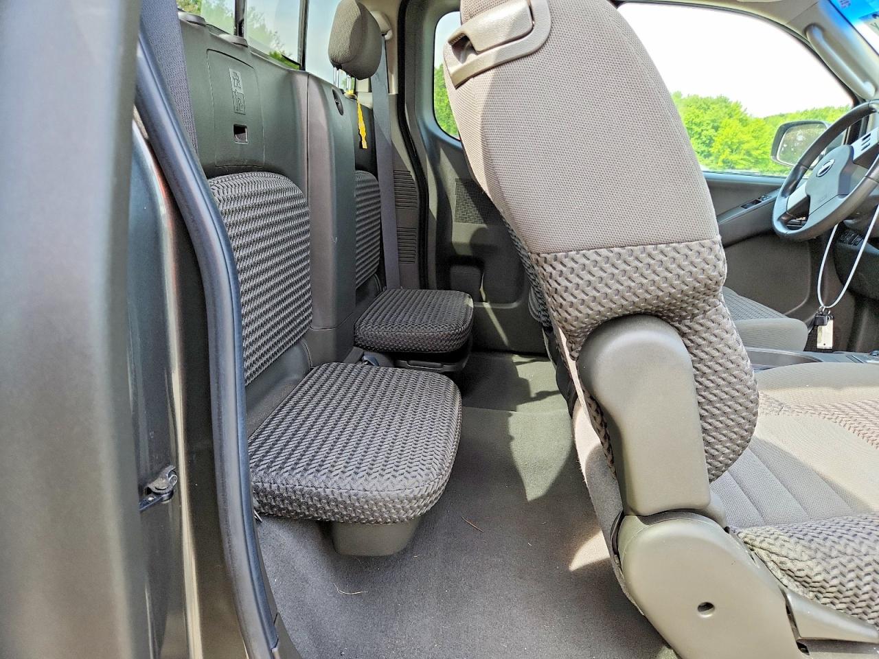 Nissan Frontier Se V6