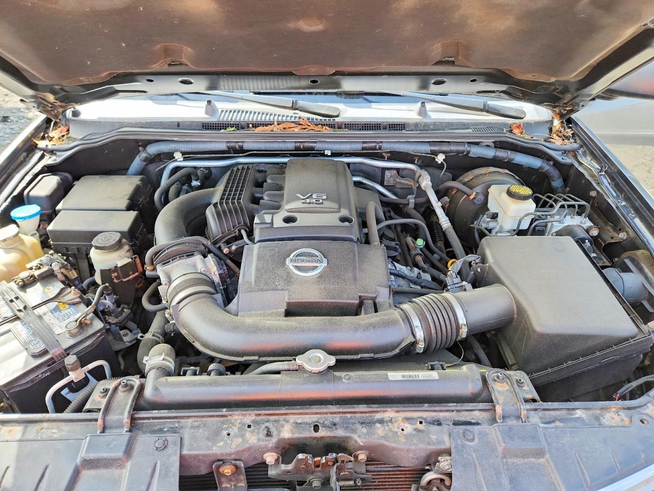 Nissan Frontier Se V6