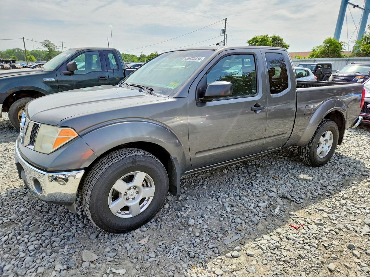 Salvage Nissan Frontier Image
