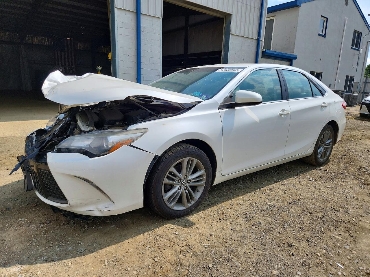 Salvage Toyota Camry Image
