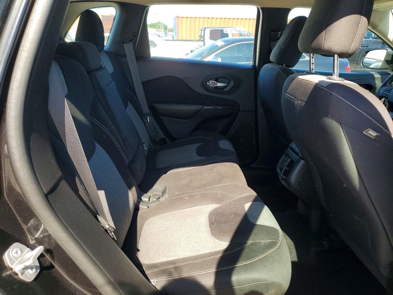 Jeep Grand Cherokee Sport