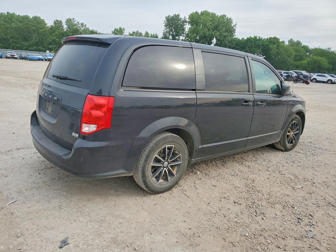 Dodge Caravan Sxt