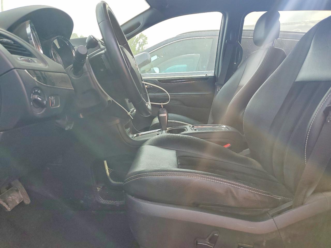 Dodge Caravan Sxt