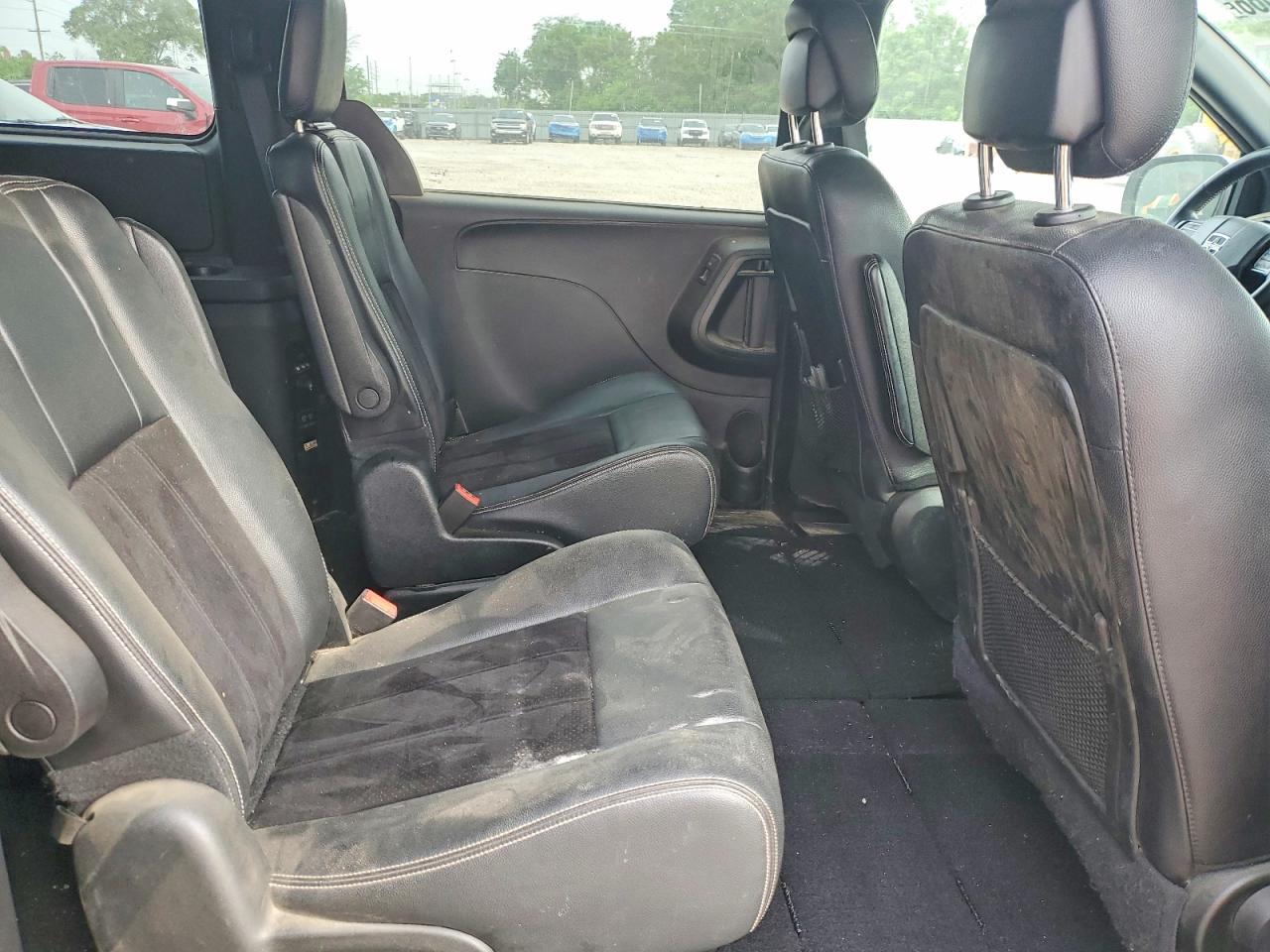 Dodge Caravan Sxt