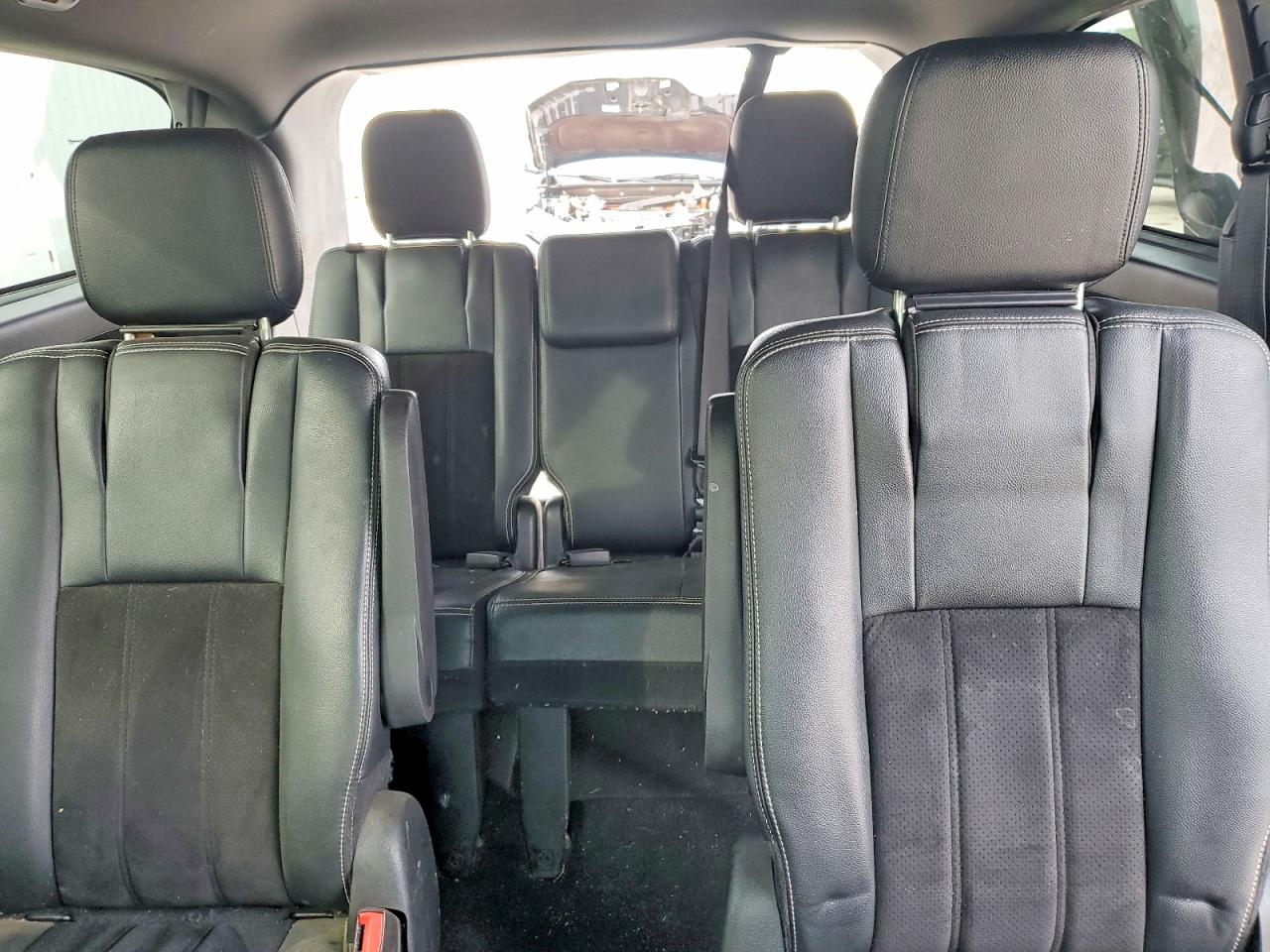 Dodge Caravan Sxt