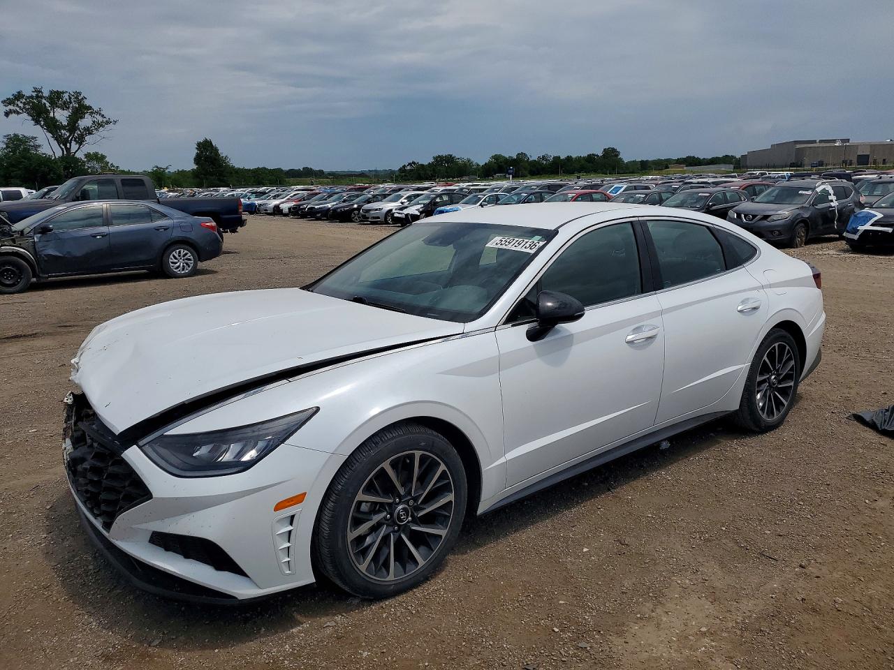 Salvage Hyundai SONATA Image