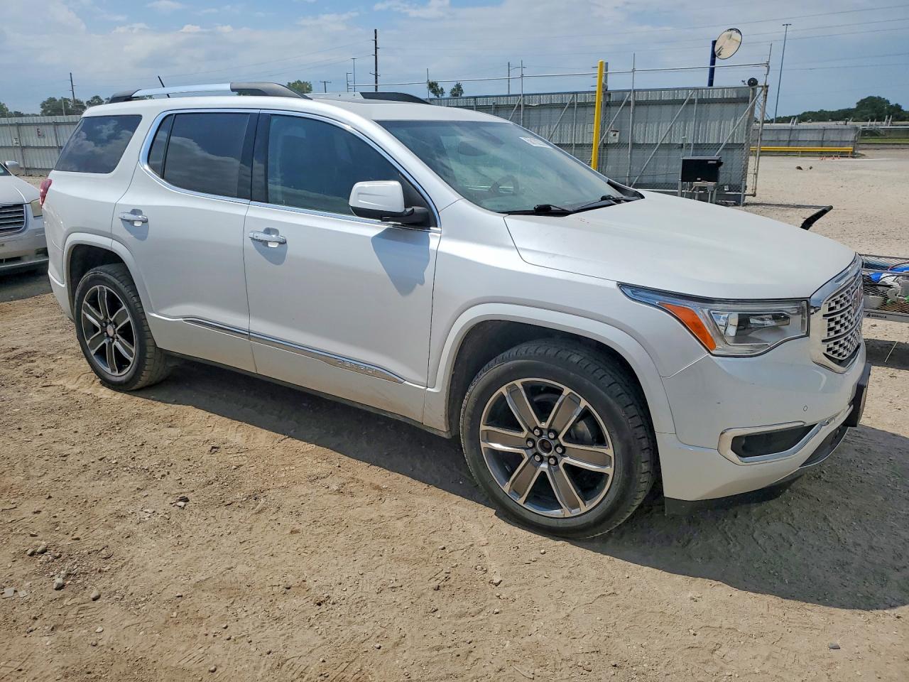 GMC Acadia Denali
