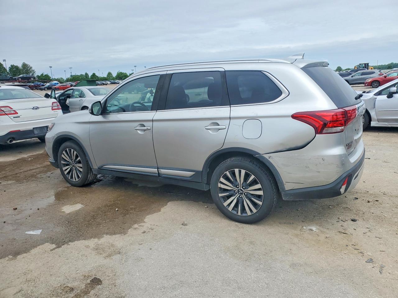 Mitsubishi Outlander Se