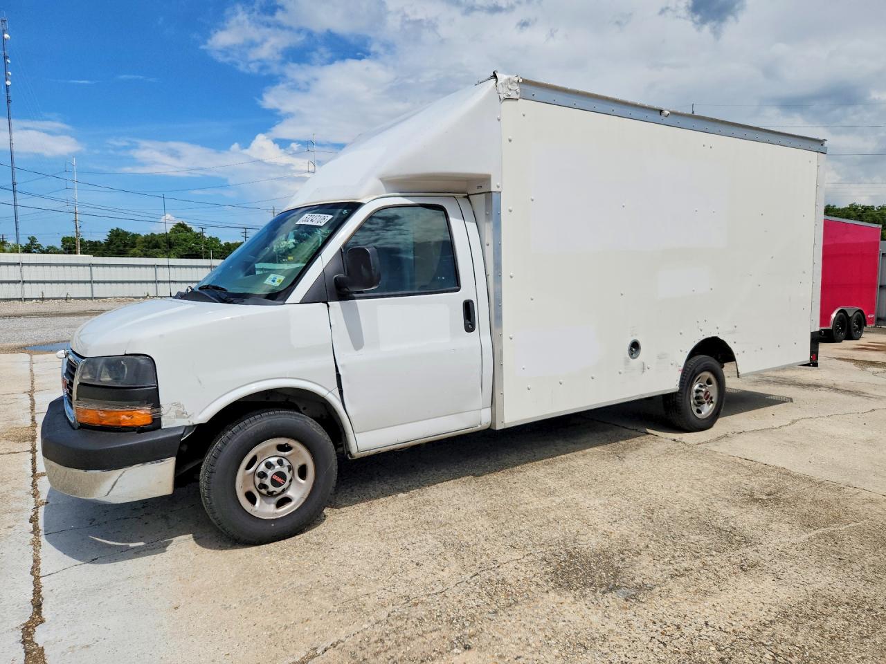 Salvage GMC Savana Image