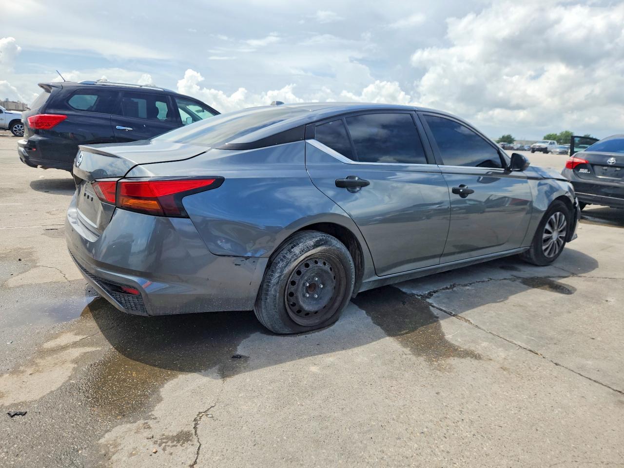 Nissan Altima S