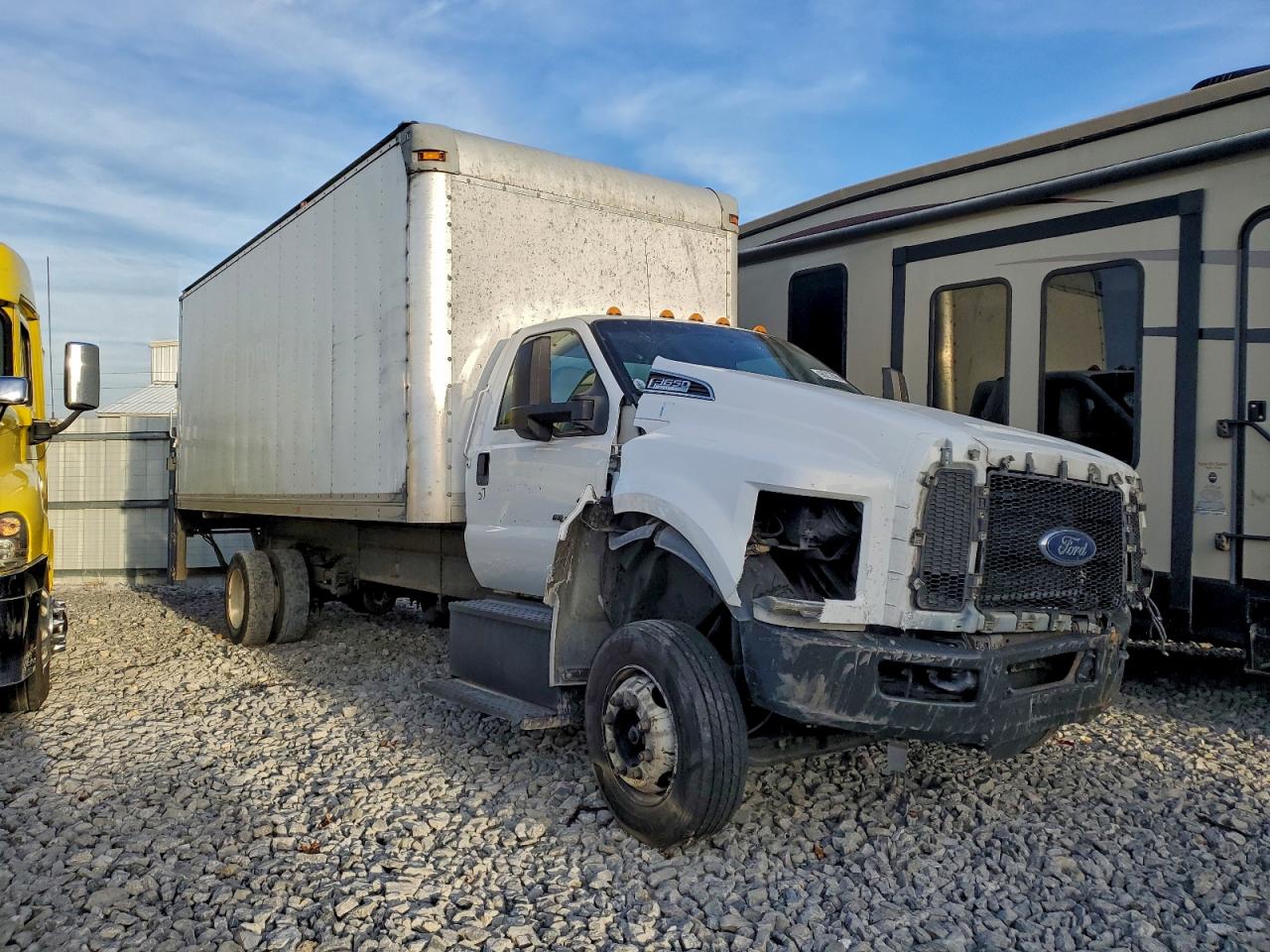 Salvage Ford F650 Supe Image
