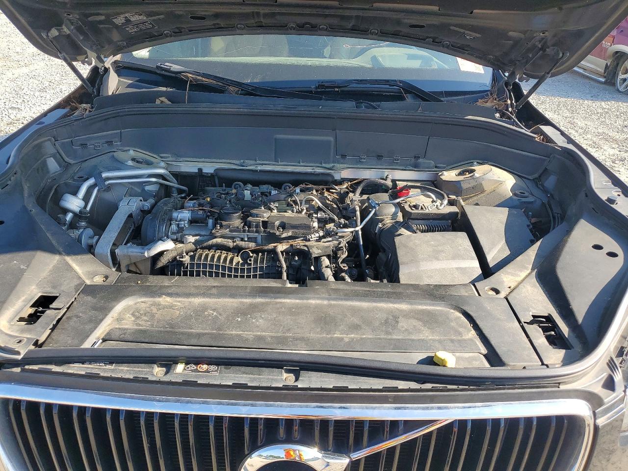 Volvo XC90 T6
