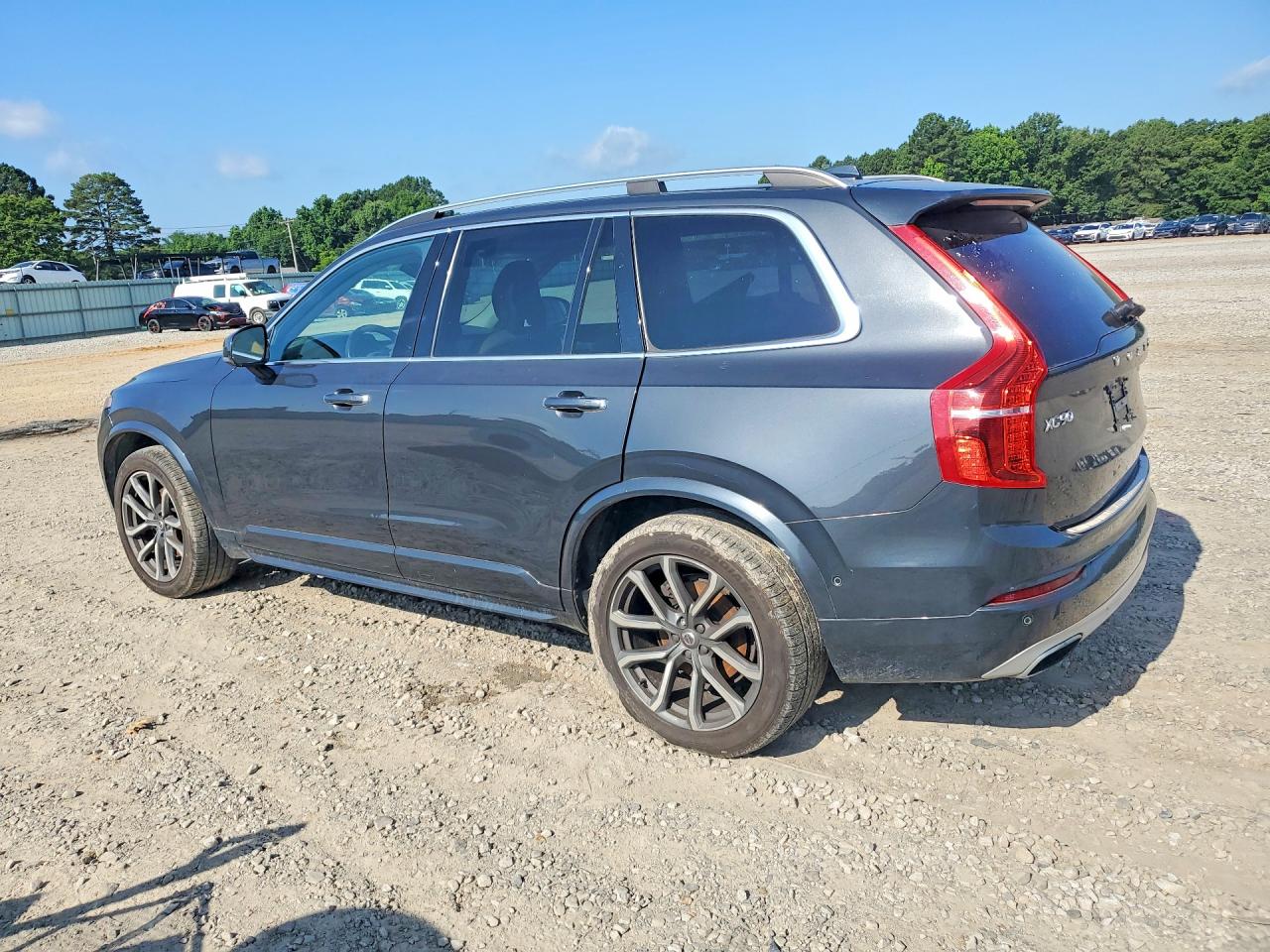 Volvo XC90 T6