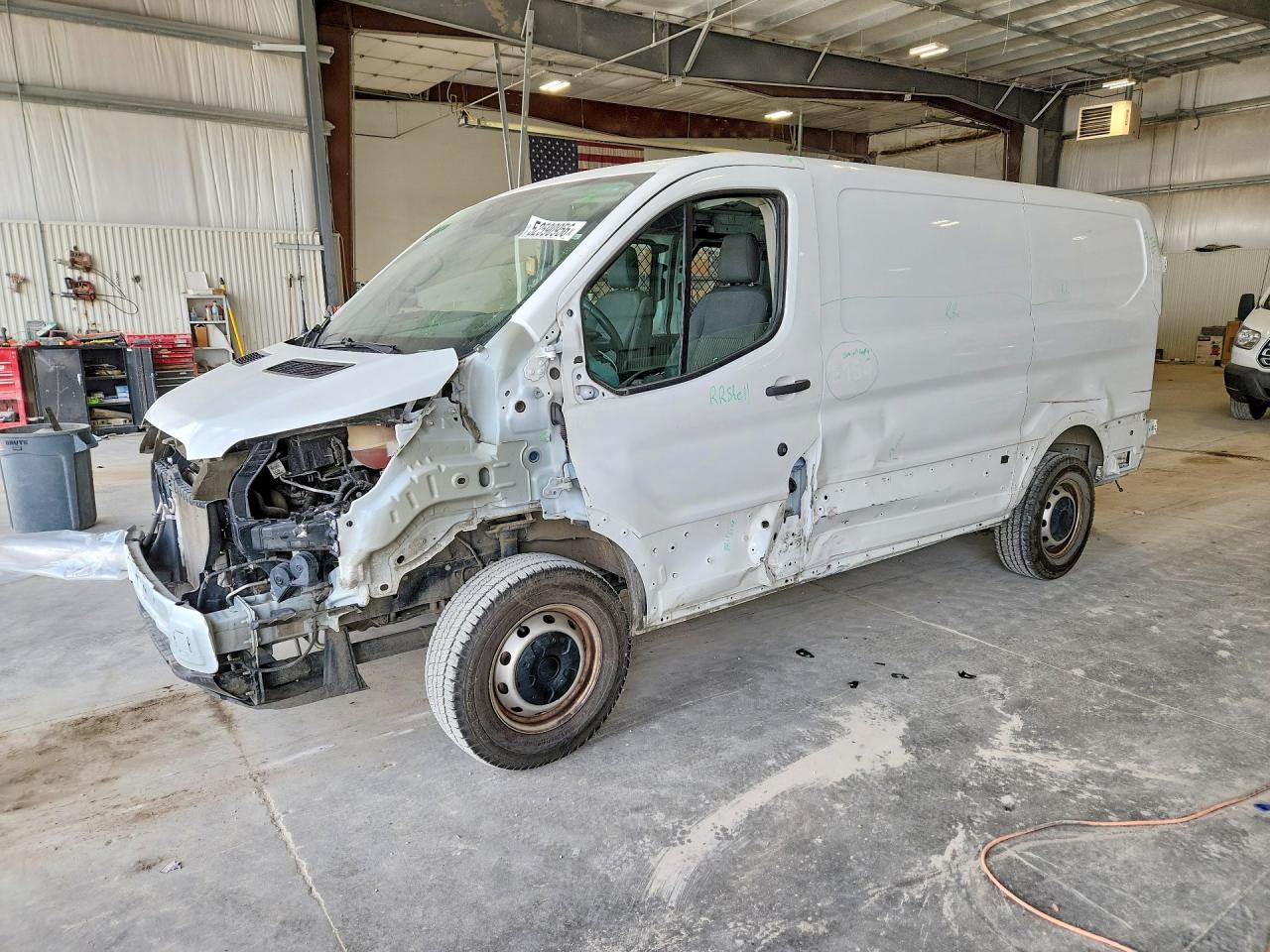 Salvage Ford Transit Image