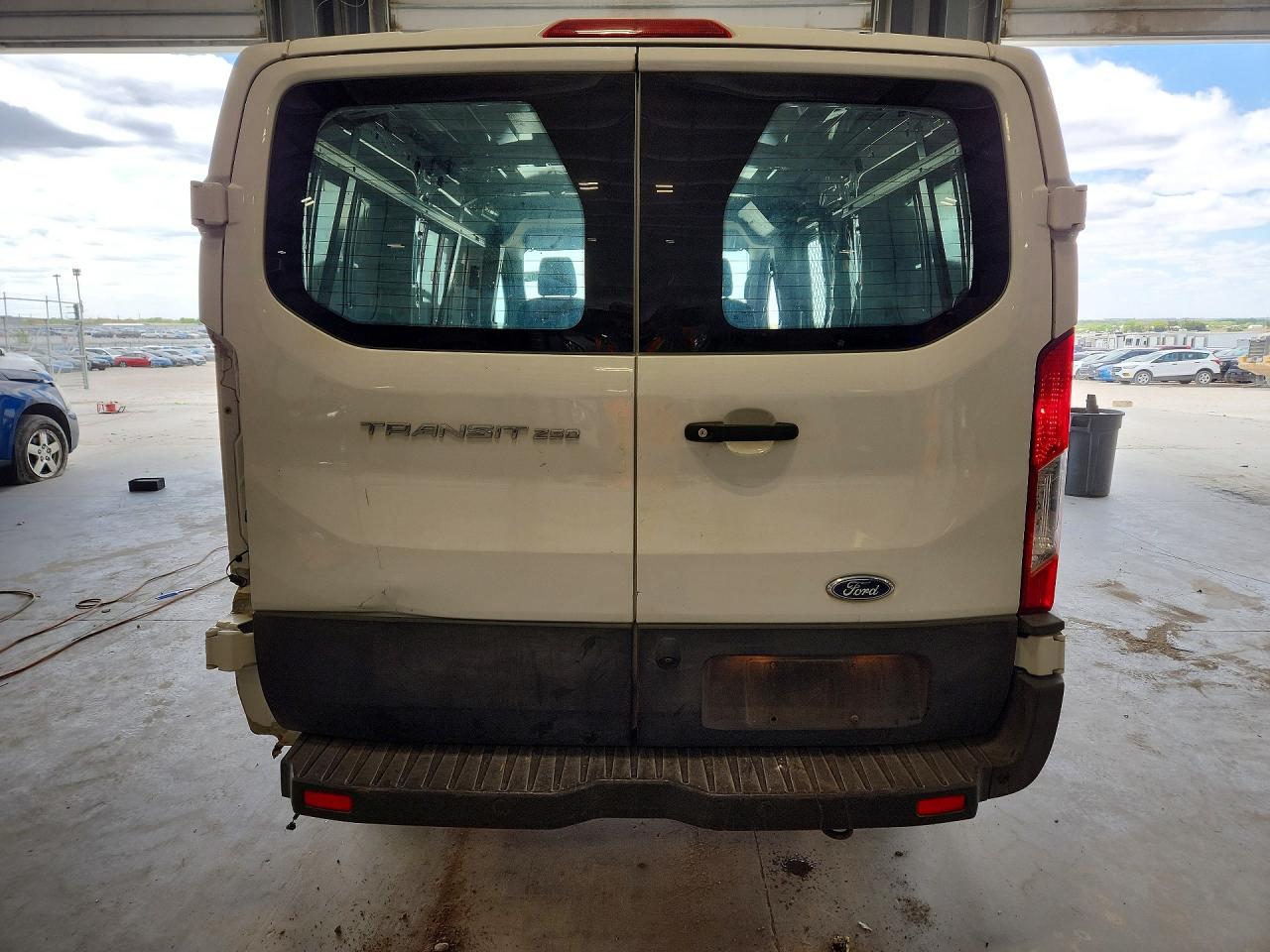 Ford Transit T-250