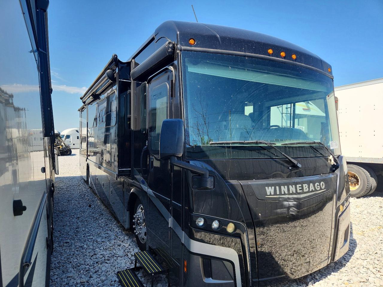 Salvage Winnebago Forza Image
