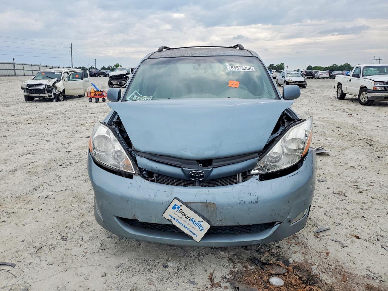 Toyota Sienna Xle