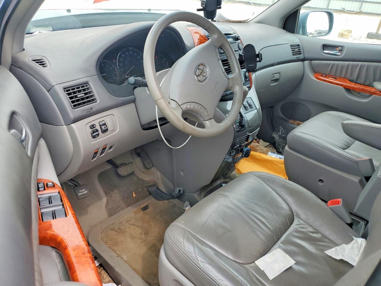Toyota Sienna Xle