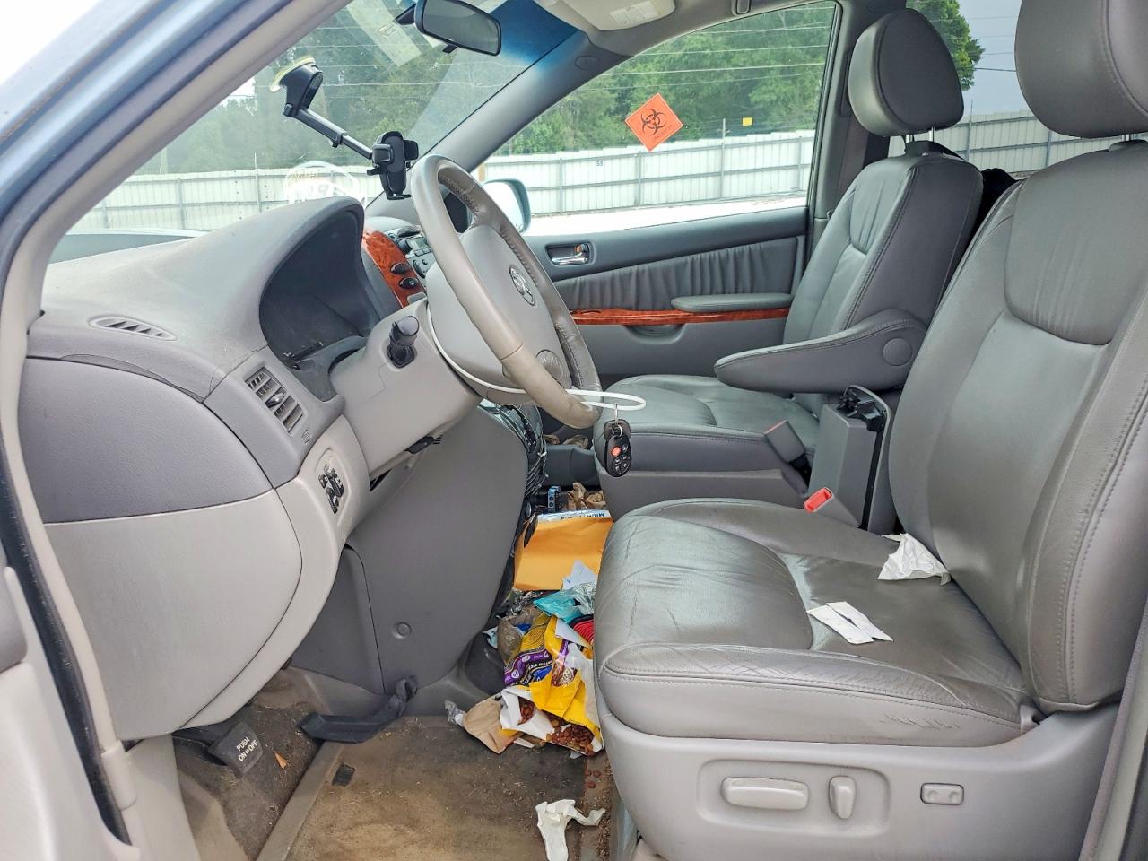 Toyota Sienna Xle