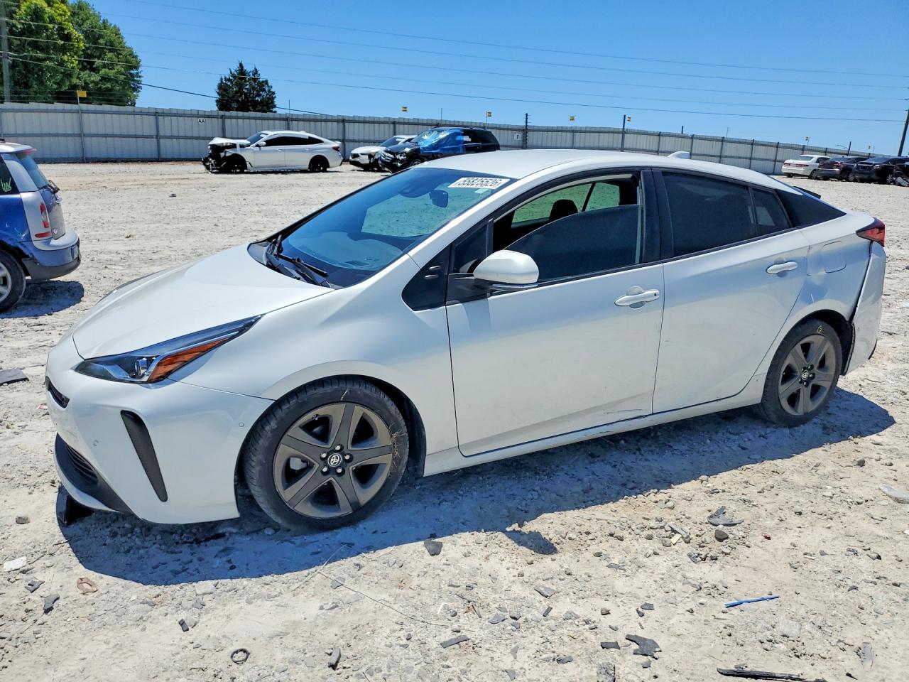 Salvage Toyota Prius Image