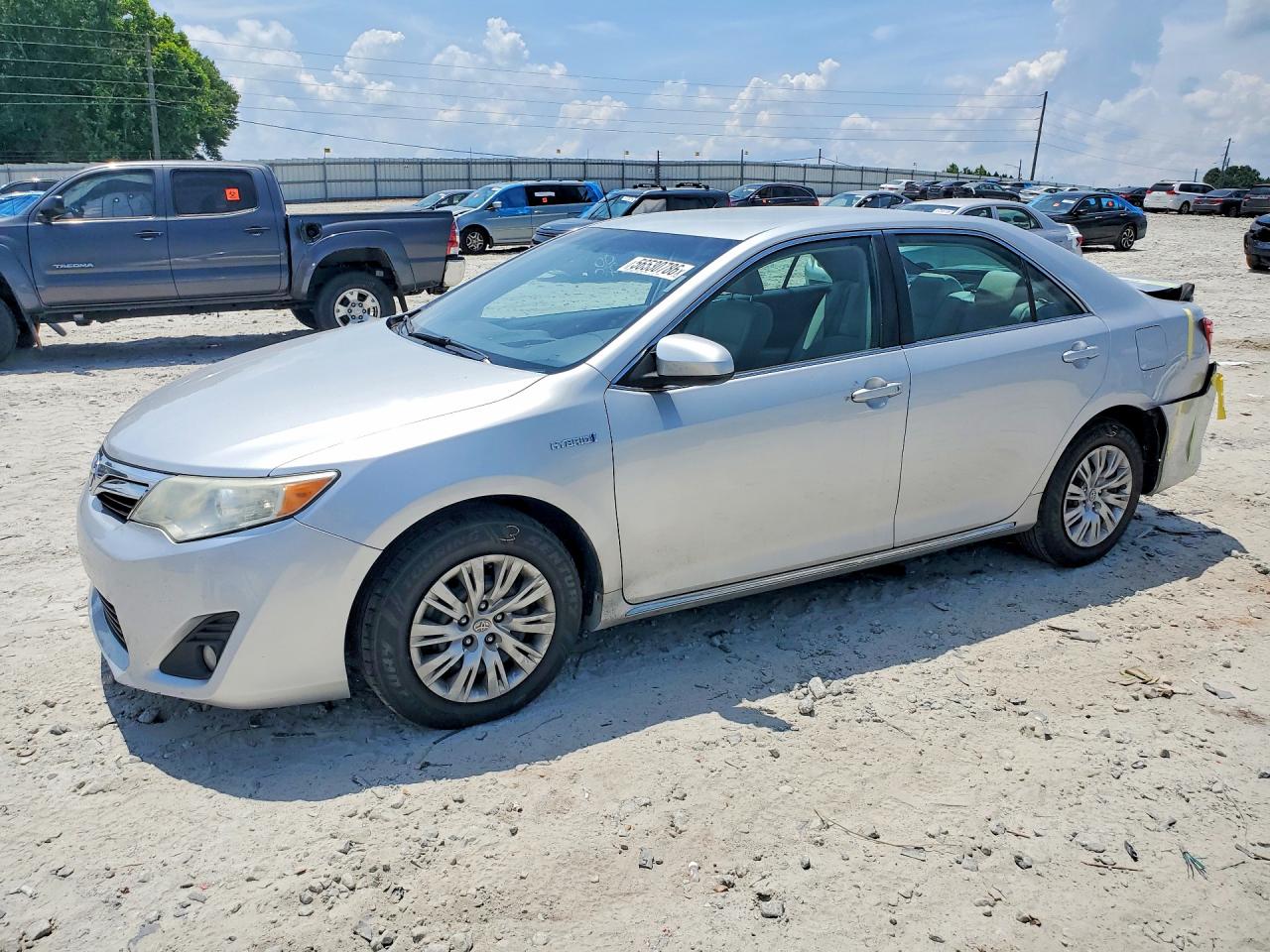 Salvage Toyota Camry Image