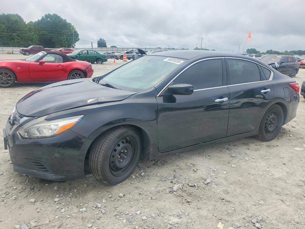 Salvage Nissan Altima Image