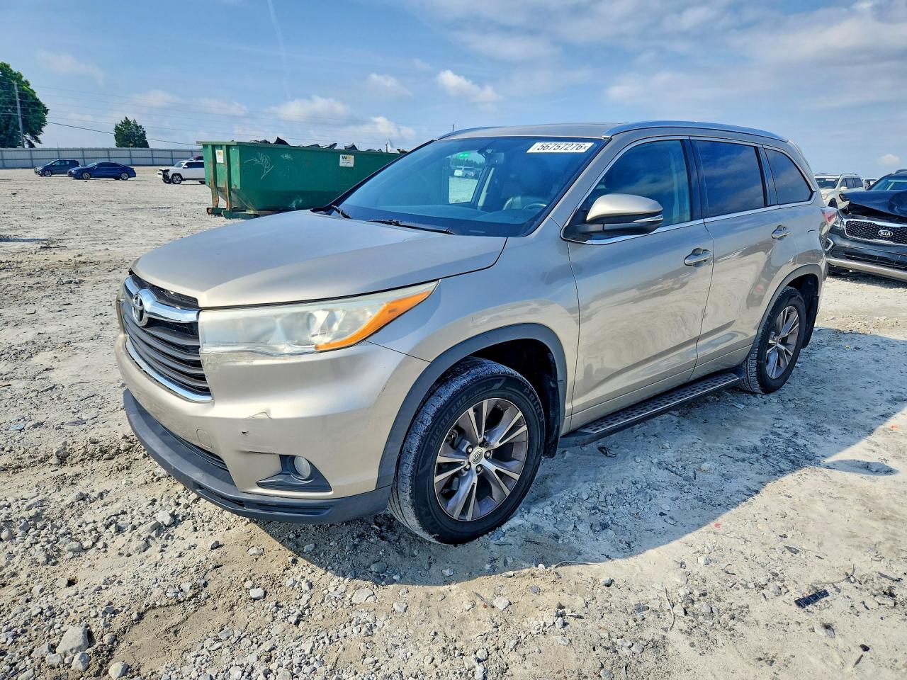Salvage Toyota Highlander Image