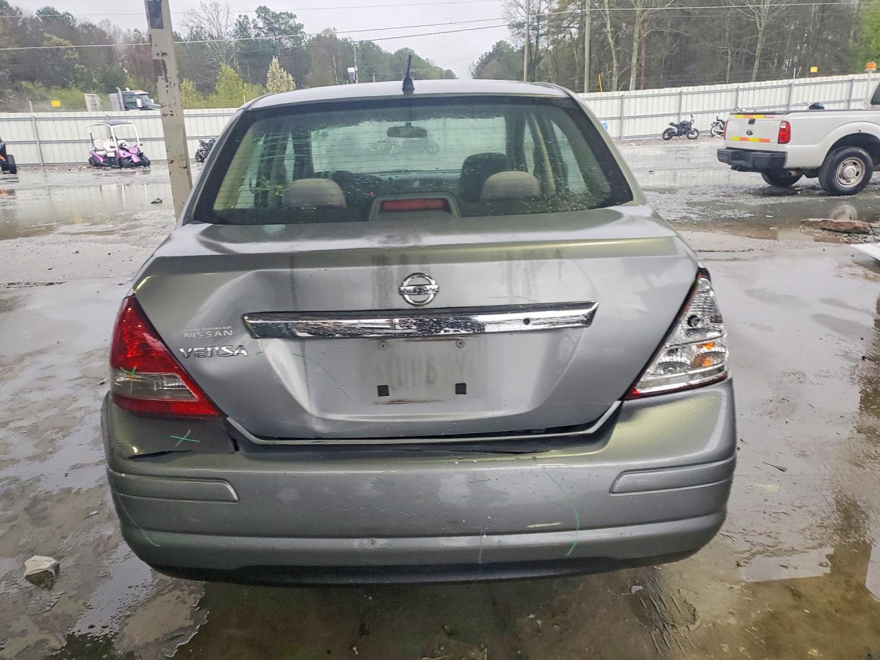 Nissan Versa 1.8 S
