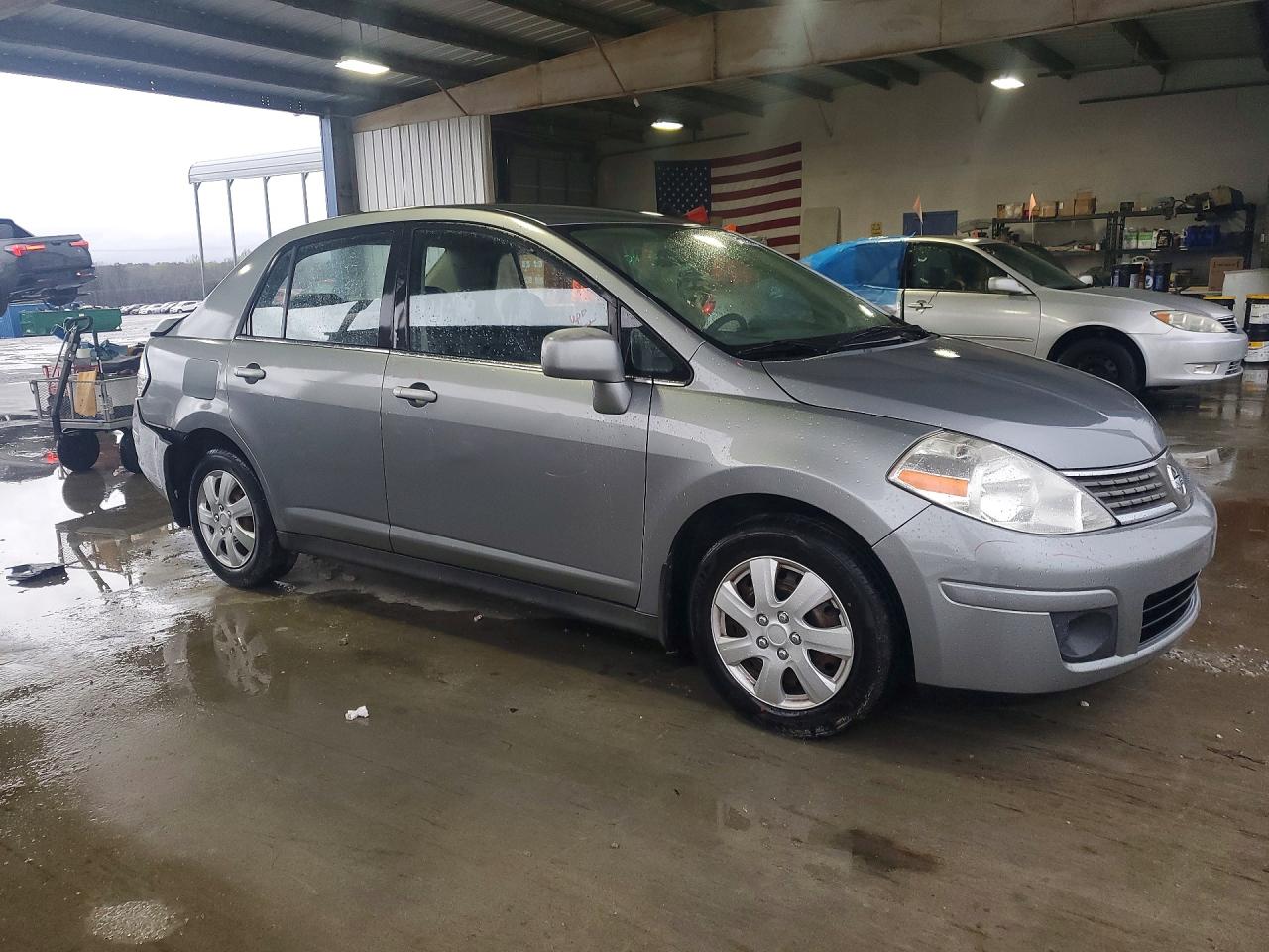 Nissan Versa 1.8 S