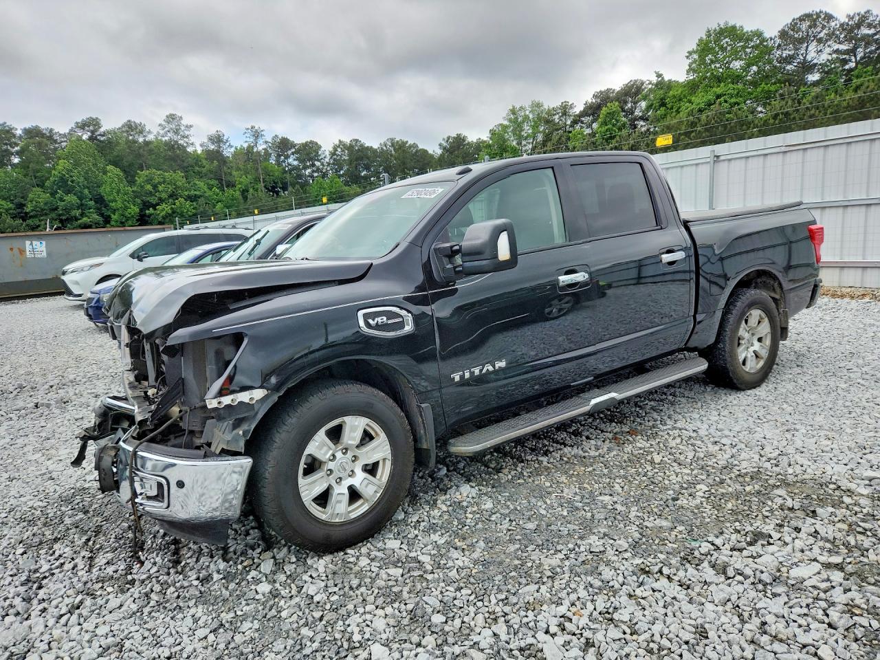 Salvage Nissan Titan Image