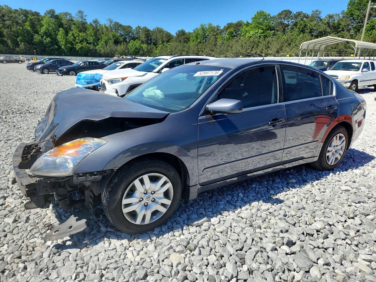 Salvage Nissan Altima Image