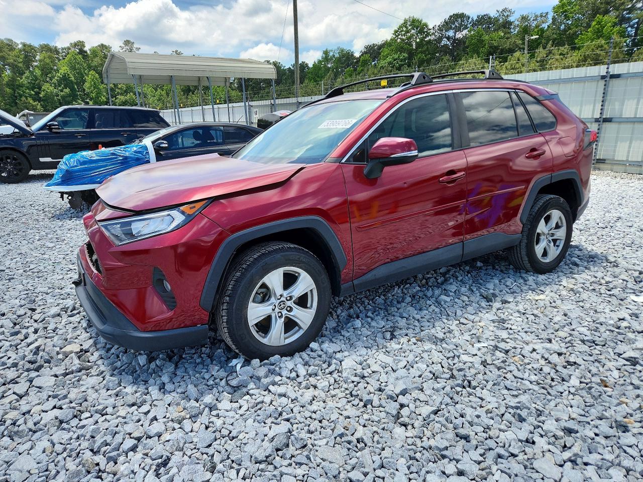 Salvage Toyota RAV4 Image
