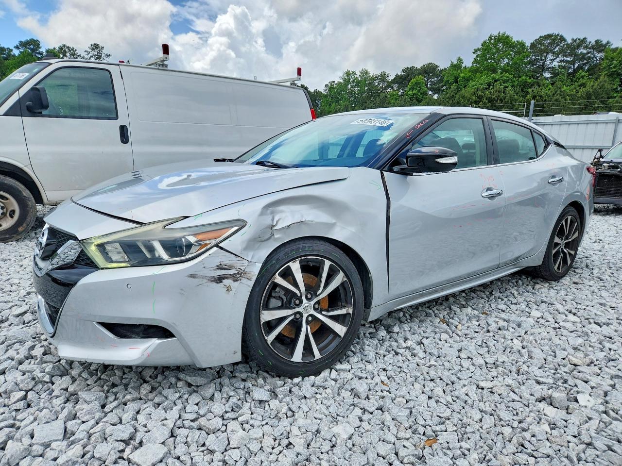 Salvage Nissan Maxima Image